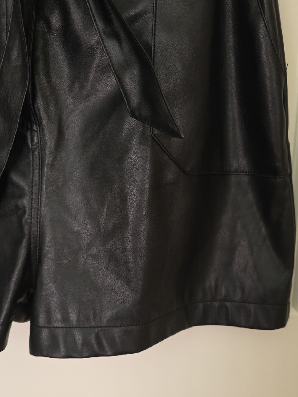 Gorgeous PAIGE Sorenne Faux Leather SOFT Black Romper M - Picture 7 of 14